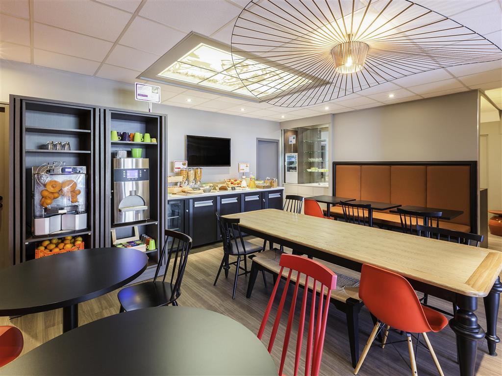 Ibis Styles Nantes Centre Place Graslin Buitenkant foto