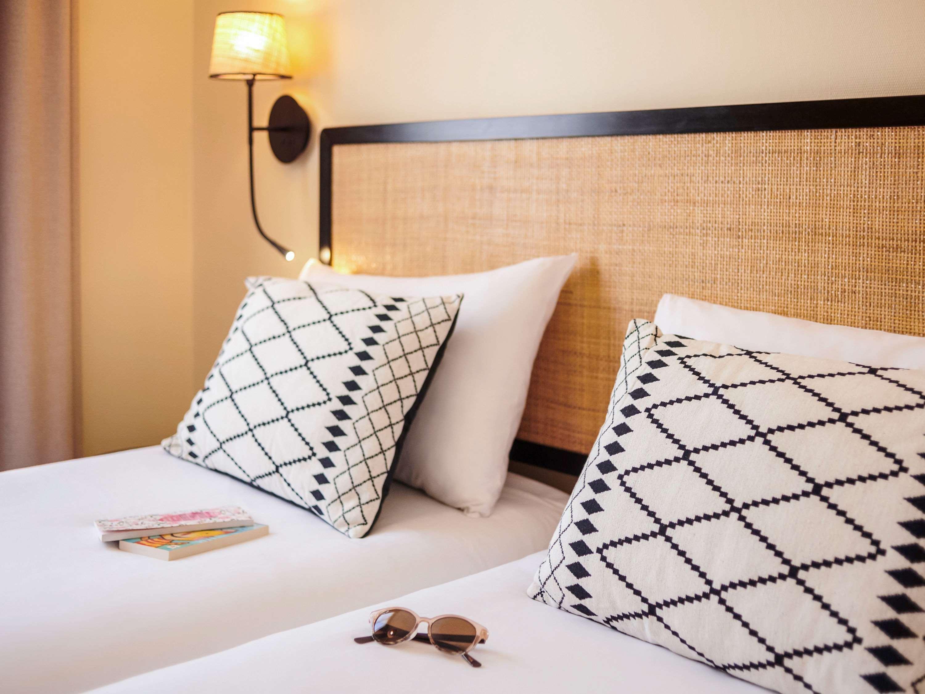 Ibis Styles Nantes Centre Place Graslin Buitenkant foto