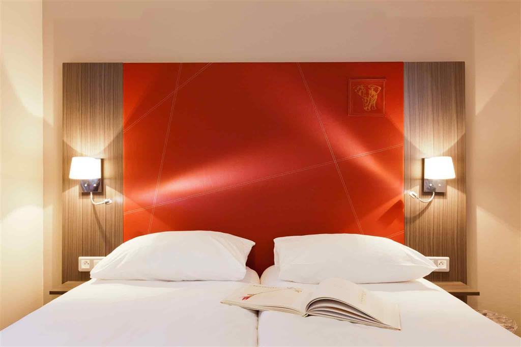Ibis Styles Nantes Centre Place Graslin Buitenkant foto