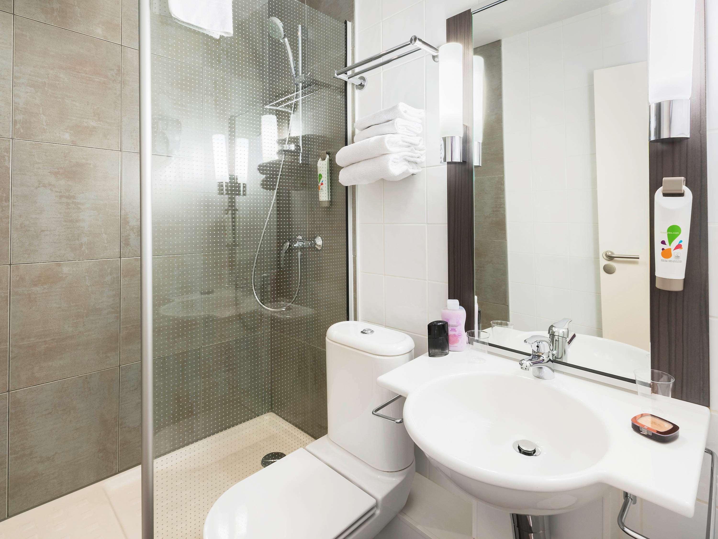 Ibis Styles Nantes Centre Place Graslin Buitenkant foto