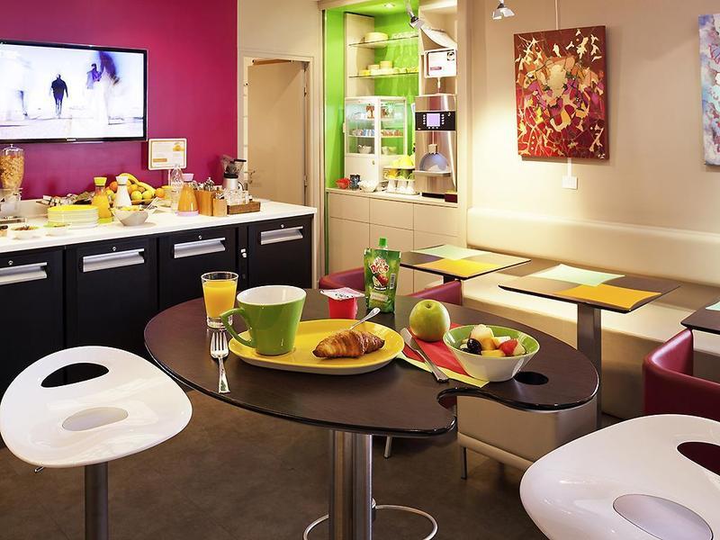 Ibis Styles Nantes Centre Place Graslin Buitenkant foto
