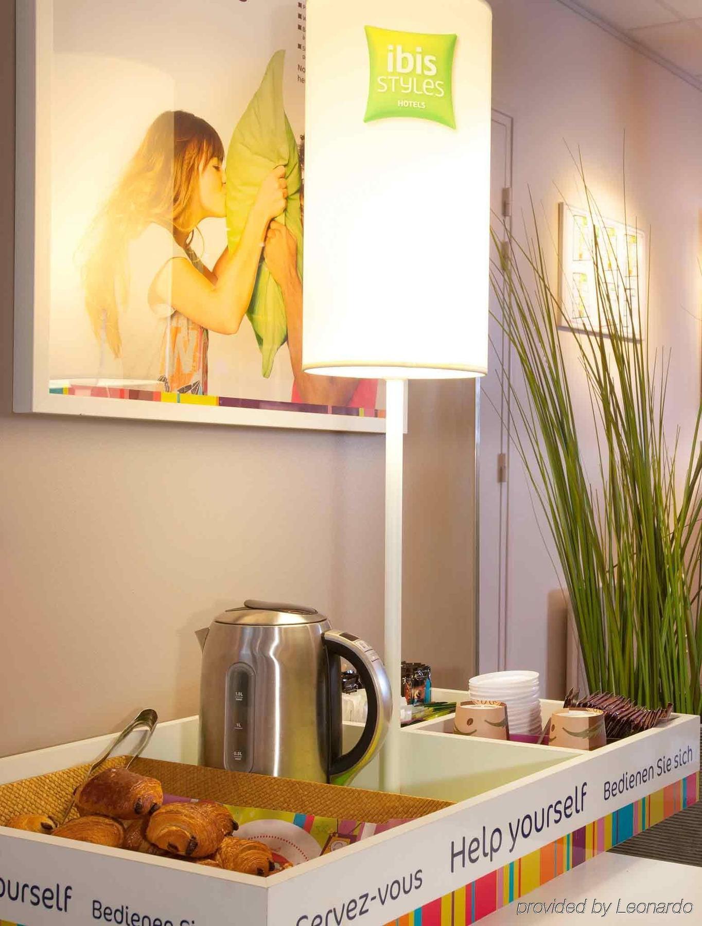 Ibis Styles Nantes Centre Place Graslin Buitenkant foto